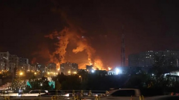 سموتريتش يكشف كواليس ليلة الهجوم على ايران: إنذار حزب الله لطهران أدى الى تأخير الهجوم لساعة