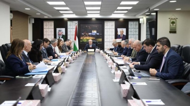 مجلس الوزراء يُحذر من التباطؤ غير المبرر في إدخال المساعدات الإنسانية ومستلزمات المعيشة لقطاع غزة