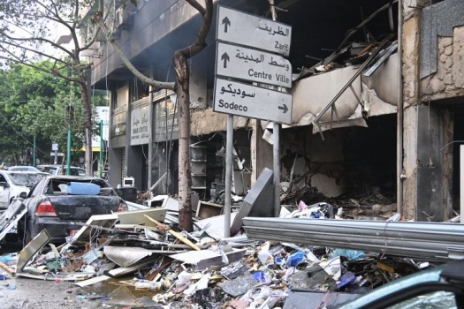 غارات على لبنان وتهجير السكان…اسرائيل تضغط على لبنان لمواجهة حزب الله