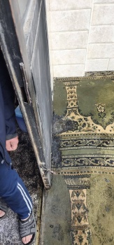 مستوطنون يحرقون مسجدا في قرية مادما جنوب نابلس