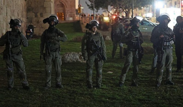في ليلة القدر&hellip; الاحتلال يحوّل القدس إلى ثكنة عسكرية والأقصى مغلق