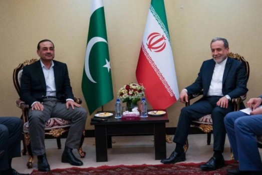 في لقاء بطهران.. عراقجي وقائد الجيش الباكستاني يبحثان المبادرات الدبلوماسية لإنهاء الحرب