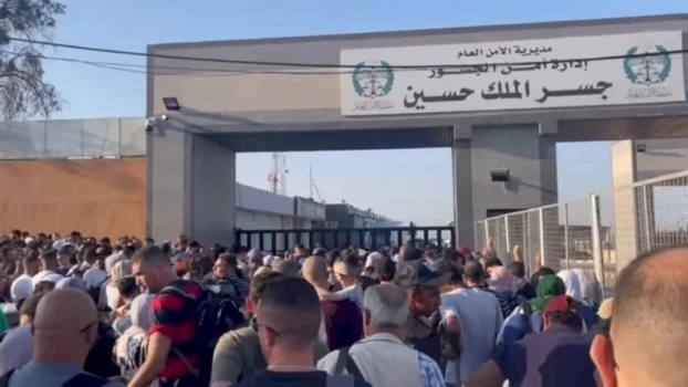 وزير الداخلية: نعمل لزيادة ساعات عمل المعابر واعداد المسافرين