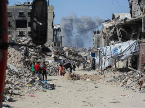 3 شهداء بينهم طفل في غارة إسرائيلية على مدينة دير البلح
