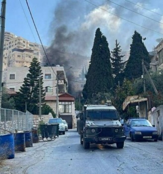 الاحتلال يفجر منزلاً في نابلس بعد محاصرته لساعات