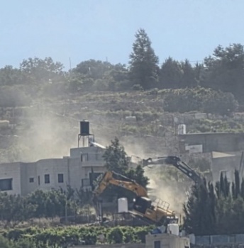 هدم 5 منازل في نحالين وزعترة وتشريد سكانها