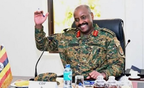 قائد الجيش الأوغندي يضع شرطا شخصيا غريبا لإرسال قواته إلى غزة