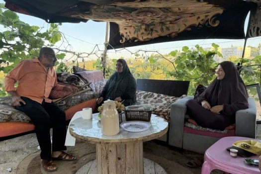 تحاصرهم 14 مستوطنة.. كيف يعيش سكان "بيت سكاريا" الفلسطينية؟

