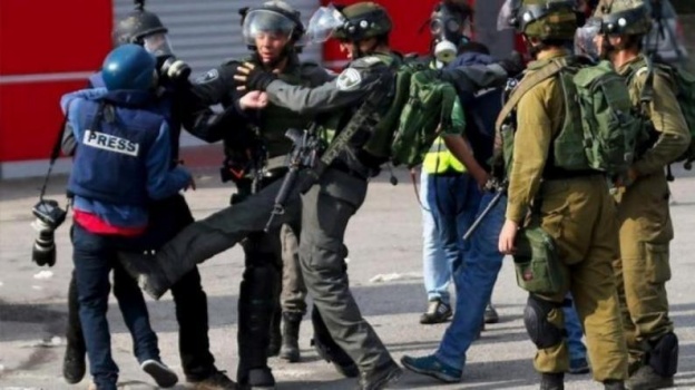 39 صحفياً في سجون الاحتلال.. منهم 21 يخضع للاعتقال الإداري
