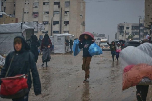 غزة تواجه الشتاء بلا مأوى كافٍ.. والاحتلال يمنع دخول 8600 مجموعة من مستلزمات الإيواء الطارئة