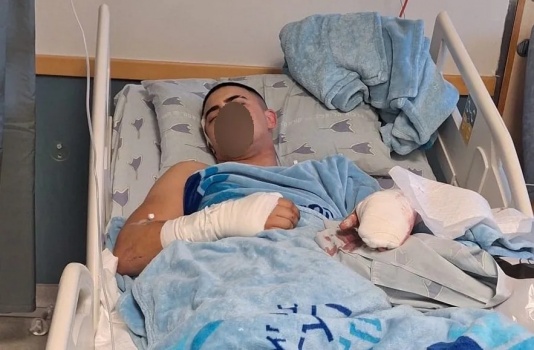 بينما يتحضر للتجنيد في الجيش الإسرائيلي.. شاب من عسفيا يتعرض للطعن والضرب في تل أبيب بسبب تحدثه بالعربية