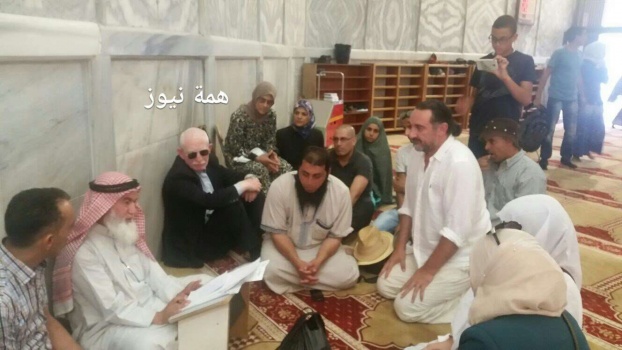 بالصور / هنغاريان يعلنان اسلامهما ويعقدا قرانهما فور اعتناقهم الاسلام في قبة الصخرة .