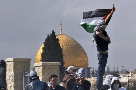 الطيبي من داخل الكنيست: سنرفع علم فلسطين فوق اسوار القدس(فيديو)