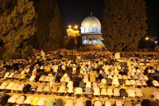 الاحتلال يمنع من تقل أعمارهم عن 50 عاما من صلاة الفجر بالأقصى