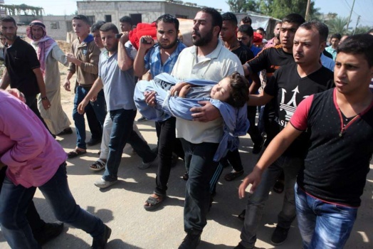 مؤلم ..بالصور:تشييع جثماني الطفلة رهف حسان ووالدتها في غزة