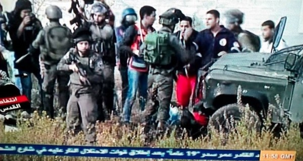 فيديو: الاحتلال يدهس شاباً ويعتدي على طواقم الاسعاف والصحفيين شمال البيرة