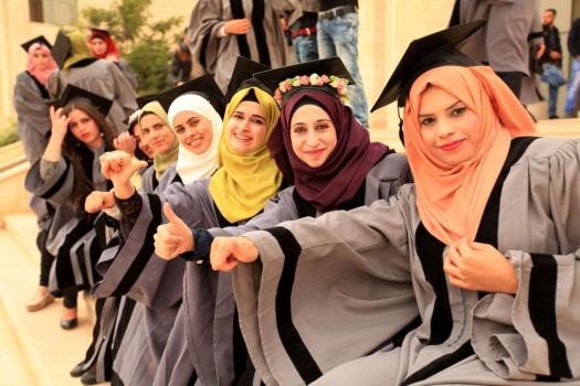 بالصور..الجامعة العربية الأمريكية تحتفل بتخريج طلبة الفصل الصيفي من الفوج الثاني عشر