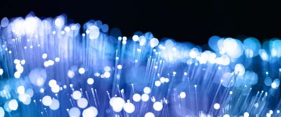 بسرعة تحميل 18 فيلماً في الثانية.. Li-Fi يهدد عرش Wi-Fi