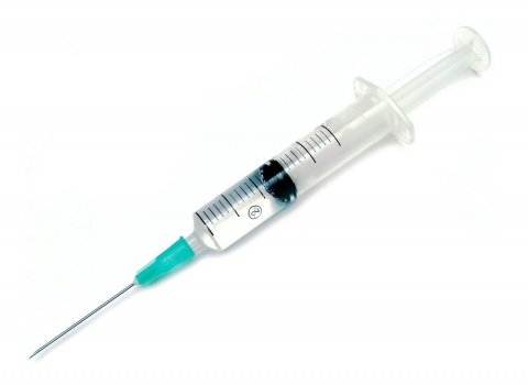 في سابقة خطيرة قوات الاحتلال تحقن احد المواطنين بإبرة مشبوهة