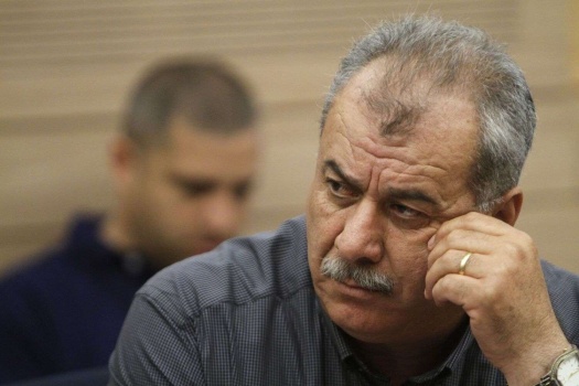 بركة يطالب بالتحقيق في أداء الشرطة في قضية مقتل ام وابنتها في الرملة