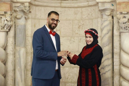 شاهد الصور : شاب من جنين يعقد قرانه في المسجد الأقصى المبارك