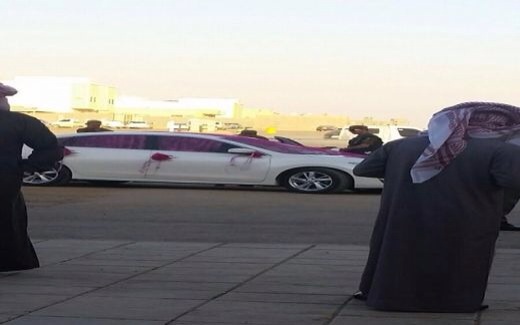 عريس يترك عروسه ويذهب بسيارة الزفاف الى !!!!!!