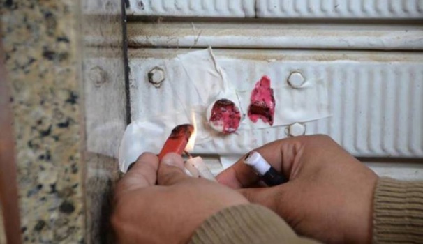 وزارة العمل تغلق شركة تركيب مصاعد ومركز تجميل في مدينة رام الله
