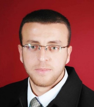 القيق فقد الوعي ووضعه خطير جدا