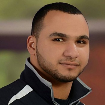 فيديو : الأحتلال يفرج عن صاحب الصوت الشجي المؤذن"كفاح عرسان"
