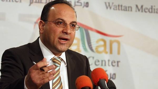 زكارنة: سنخصم 1% من رواتب الموظفين هذا الشهر لصالح اعمار منازل الشهداء