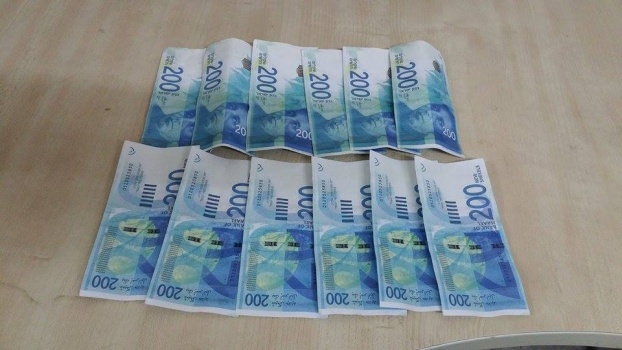 وقائي جنين يضبط 5 أشخاص من سكان الداخل المحتل يروجون نقود مزورة من فئة 200 شيقل