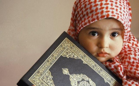 الاستماع الى القرآن الكريم يخفف آلام الأطفال