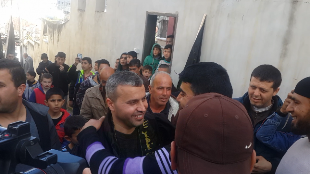الإفراج عن أسير من بلدة السيلة الحارثية غرب جنين بعد 12 عامًا في الاعتقال "فيديو"