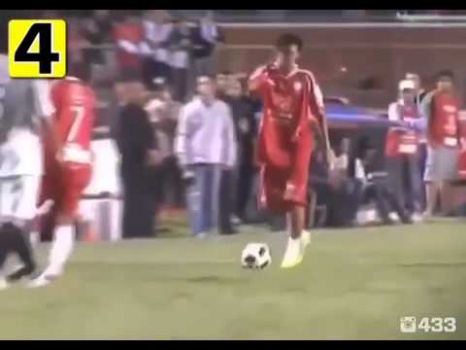 نيمار يتحدث في الجوال أثناء المباراة ! (فيديو)