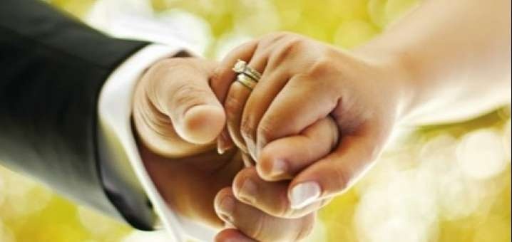 شابة جميلة تعرض 5 ملايين ريال لمن يتزوجها بشرط !