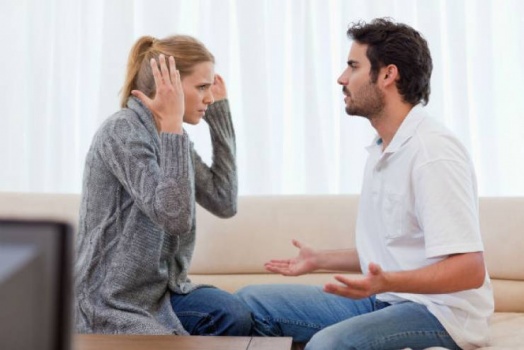 أشهر 10 كذبات يقولها الرجال للنساء