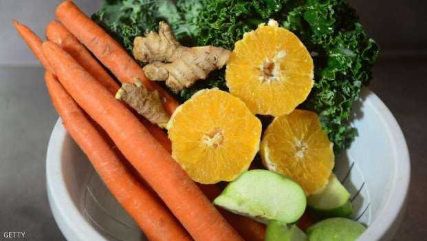 10 أغذية "تطرد" النيكوتين من الجسم