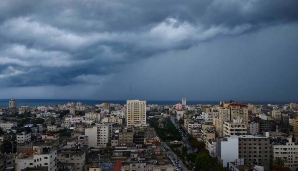 الاثنين، منخفض جوي سريع بارد وماطر من الفجر حتى المساء ..