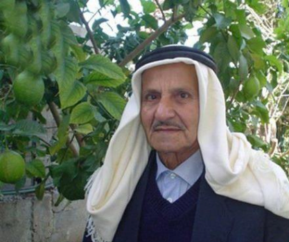فيديو: أقدم مؤذن في جنين كان يصعد يومياً خمس مرات ستا وثمانين درجة للمأذنه ويصدح بصوته للصلاة