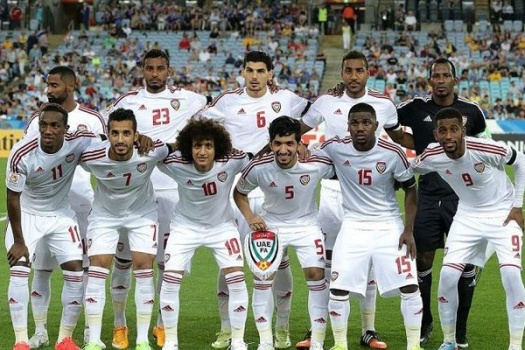 الإمارات تغلب فلسطين وتواصل ملاحقة السعودية