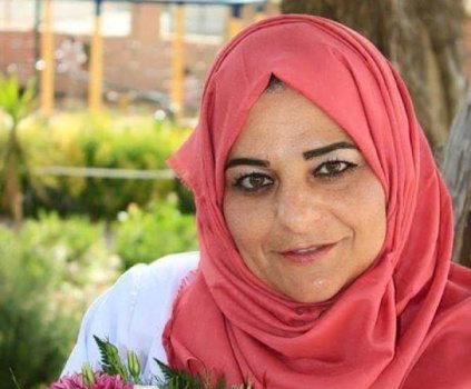 مجهولون يسكبون "ماء النار" على معلمة في الخليل ورئيس الوزراء يصدر تعليماته بملاحقة المعتدين