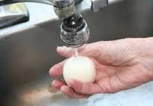 احذر من غسل البيض "معلومة خطيرة"