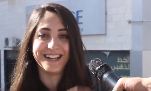 فيديو: لو تزوج زوجكِ بأخرى.. ماذا تفعلين؟ صبايا يجبن !!