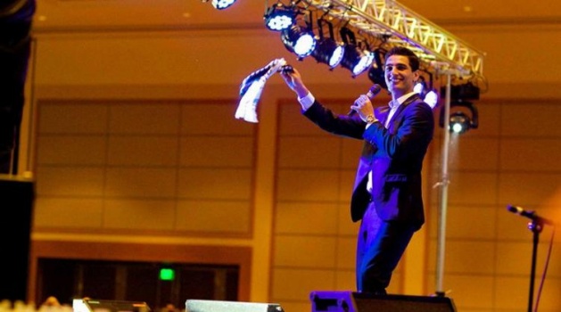 محمد عساف يتبرع بريع حفلاته في أمريكا للاجئين الفلسطينيين والسوريين
