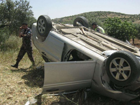 أصابة مواطن بحادث أنقلاب مركبة في جنين