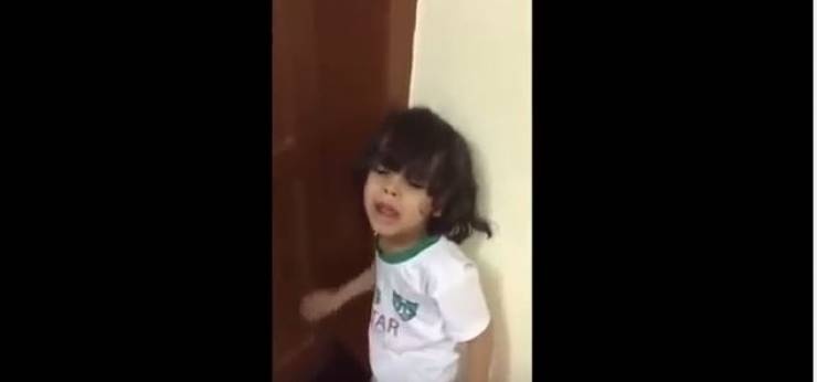 فيديو| طفل يُصفع بوحشية ويهزّ الرأي العام