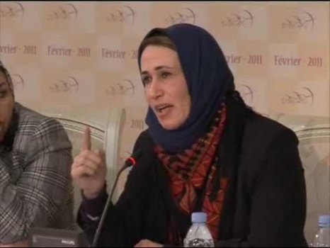 نجاة أبو بكر تفتح النار على الجميع