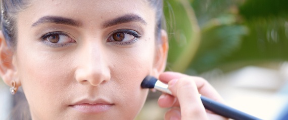 أخطاء تجميلية "فادحة" تظهرك أكبر سناً.. احذريها!