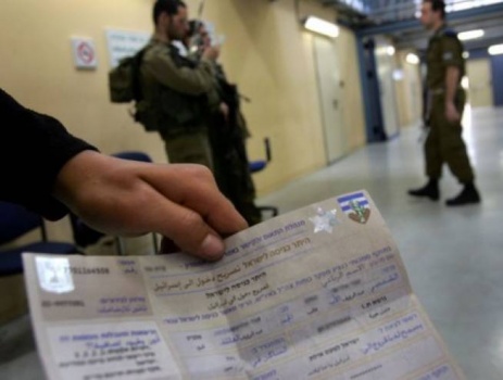 هل يسحب الشاباك تصاريح الفلسطينين؟