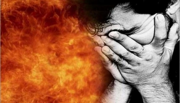 احذر ان تكون منهم .. هل تعلم من أول ثلاثة تسعّر بهم النار؟! ..شاهد